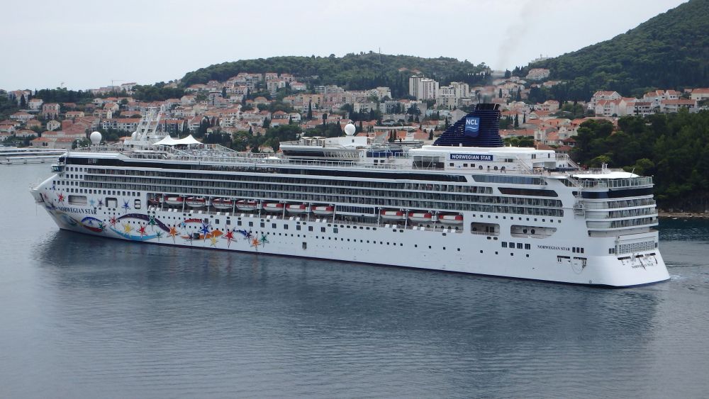 Dubrovnik captain docks Norwegian Star in hometown
